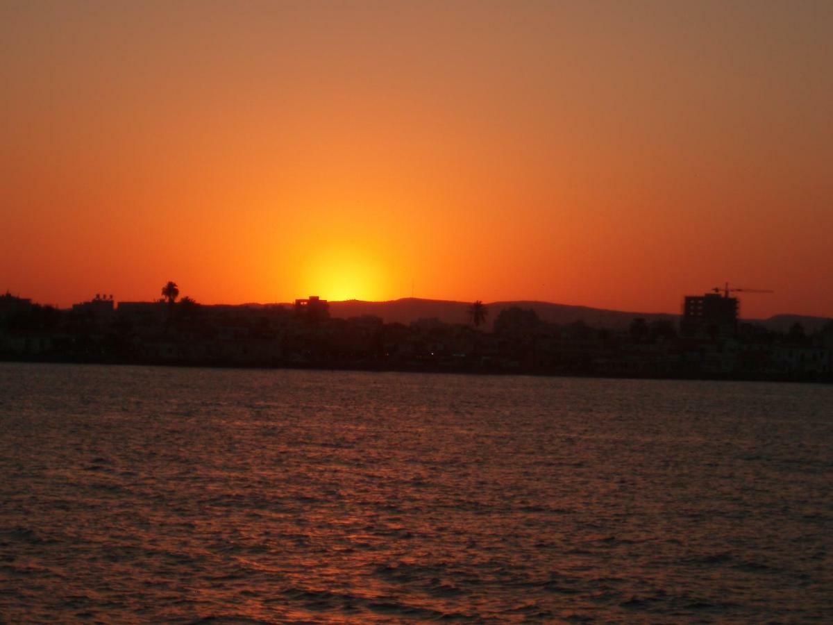 Mediterranean Sunrise Complex โวโรคลินิ ภายนอก รูปภาพ
